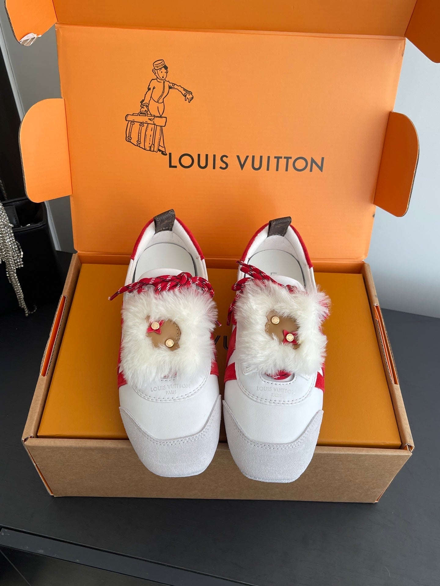LV 26ss Ballet Sneakers White Red Cowhide Suede 631496