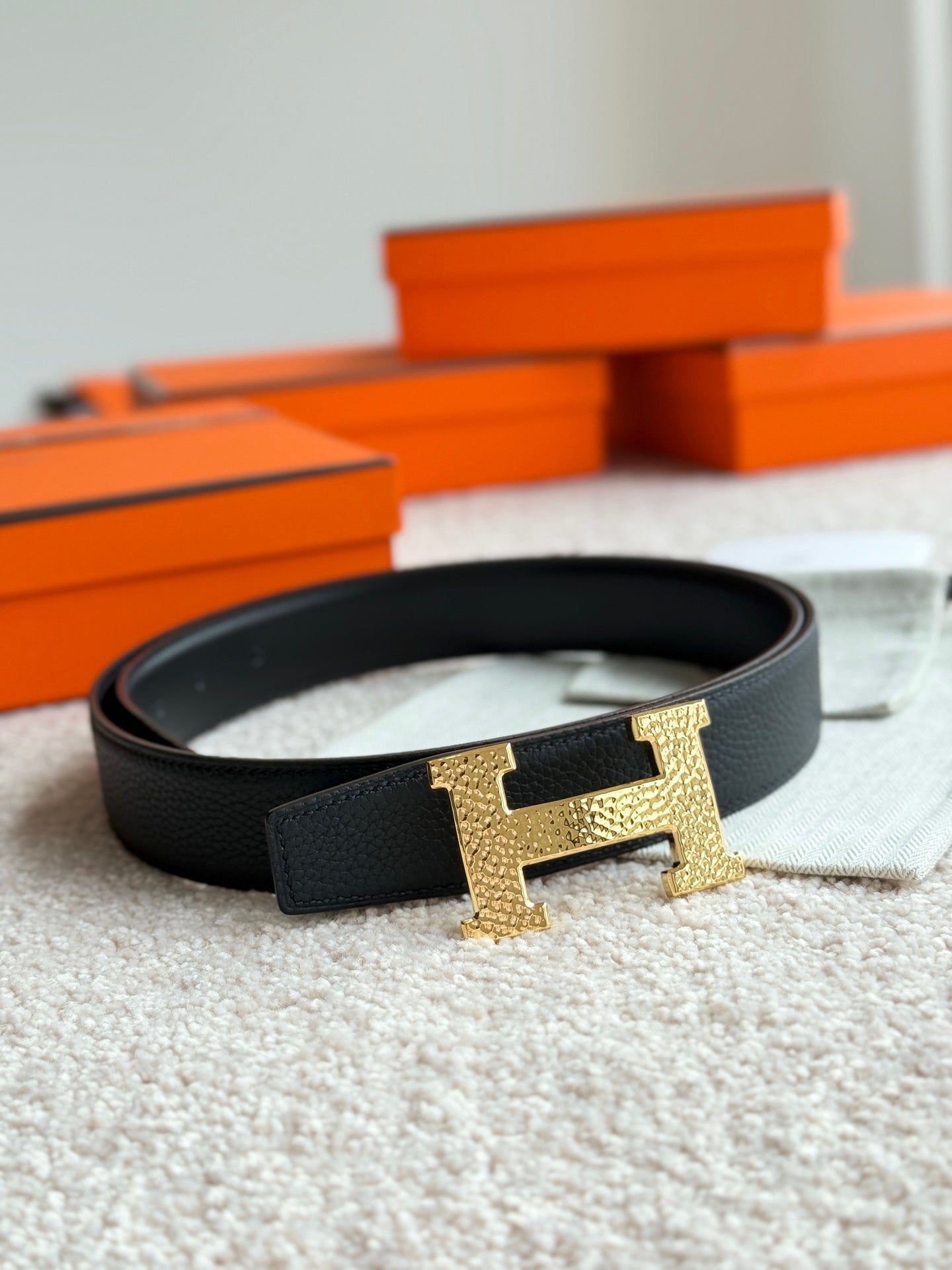 HM Gold H Guillochee Buckle Belt 32mm Black Leather 187597