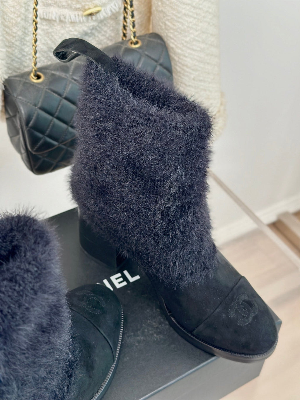 CC Short Boots 60mm Black Suede And Wool Yarn
