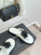 CC 26 Camellia Thong Sandal White mix Black Sheepskin 609997