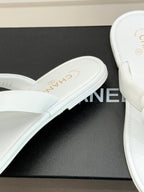 CC 26 Camellia Thong Sandal White Sheepskin 610002