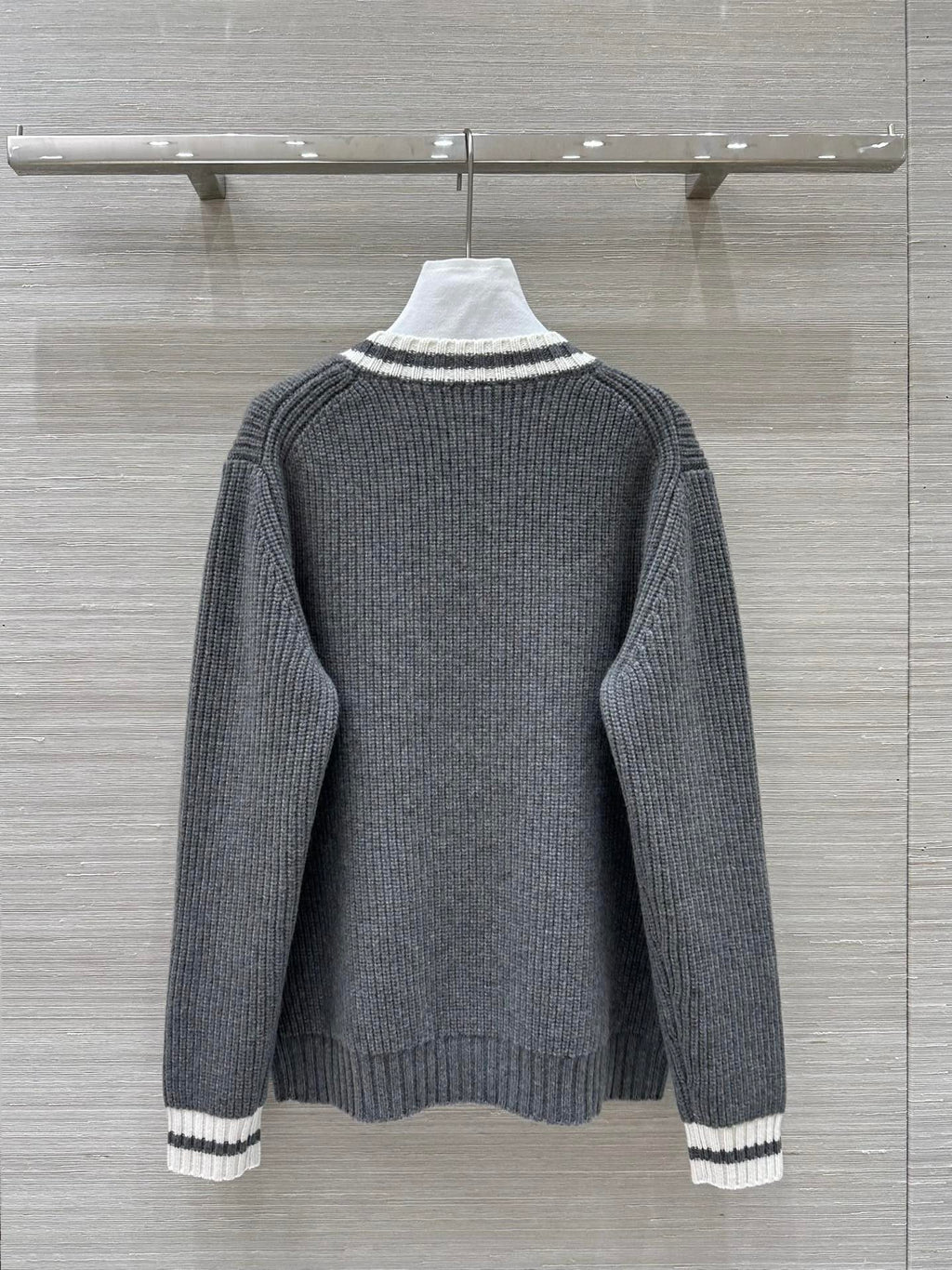 Miumiu V-neck knitted top Gray Cashmere