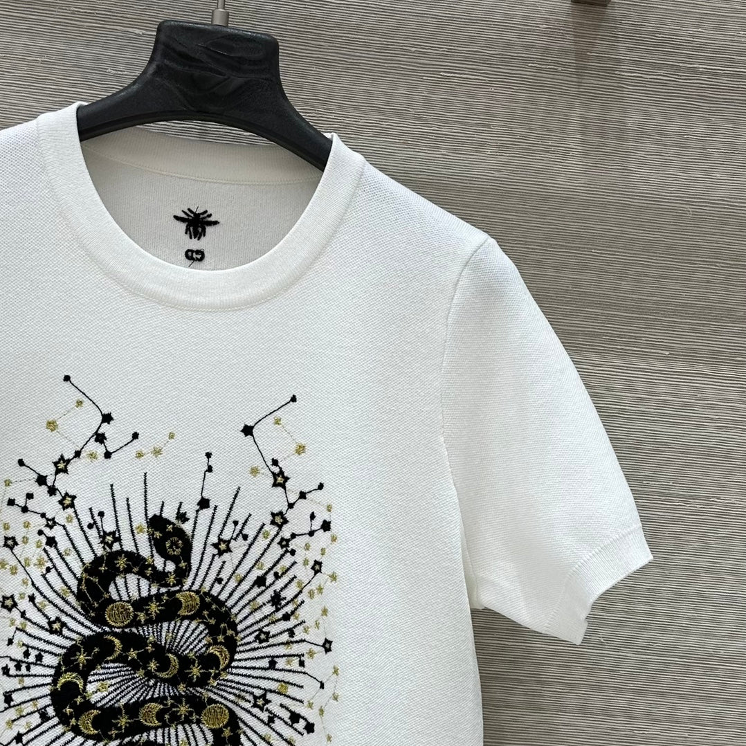 CD 25 Snake Embroidery Knitted Short-sleeved Top White Tencel Wool