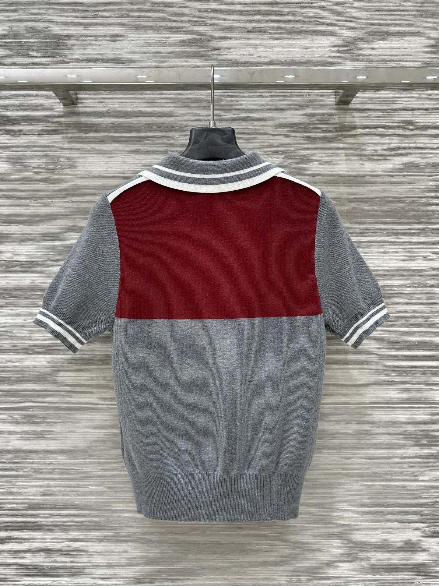 Miu Miu 25 Polo Collar Short-sleeved Top Gray red Tencel