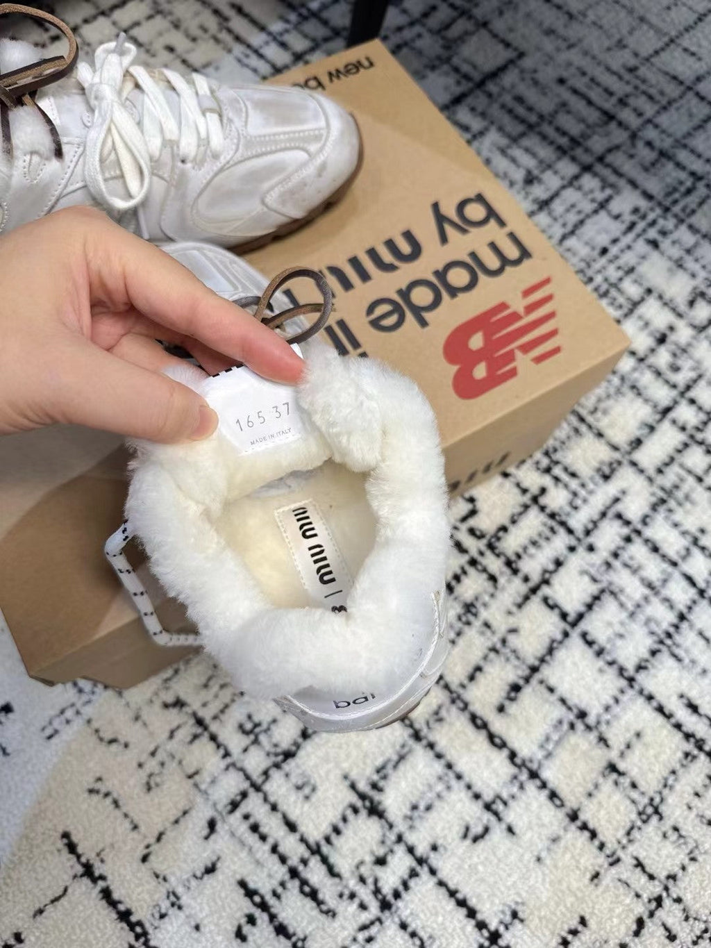 Miu Balance 530 SL Sneakers Fleece Lining White Retro Suede