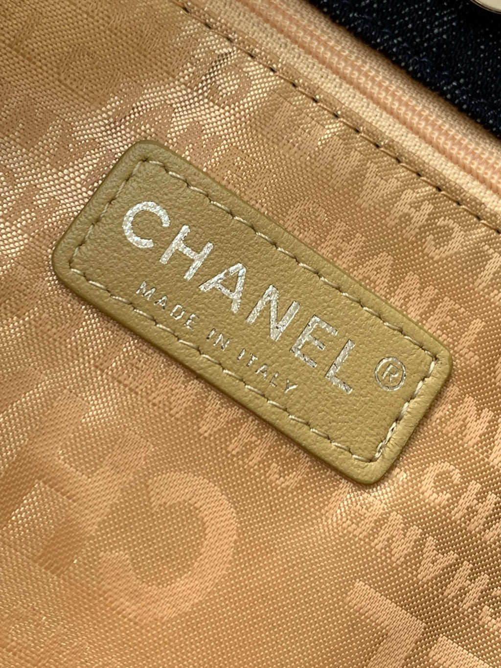 Chanel 25 Tote Bag Navy Blue 48cm Denim Leather 289494