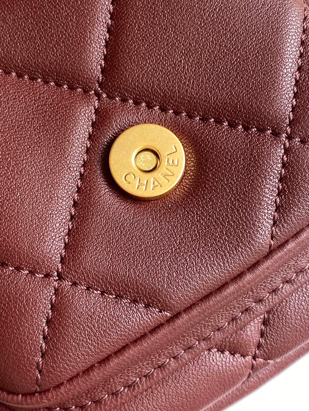 Chanel 25K Bowling Bag Burgundy Gold Sheepskin 294980