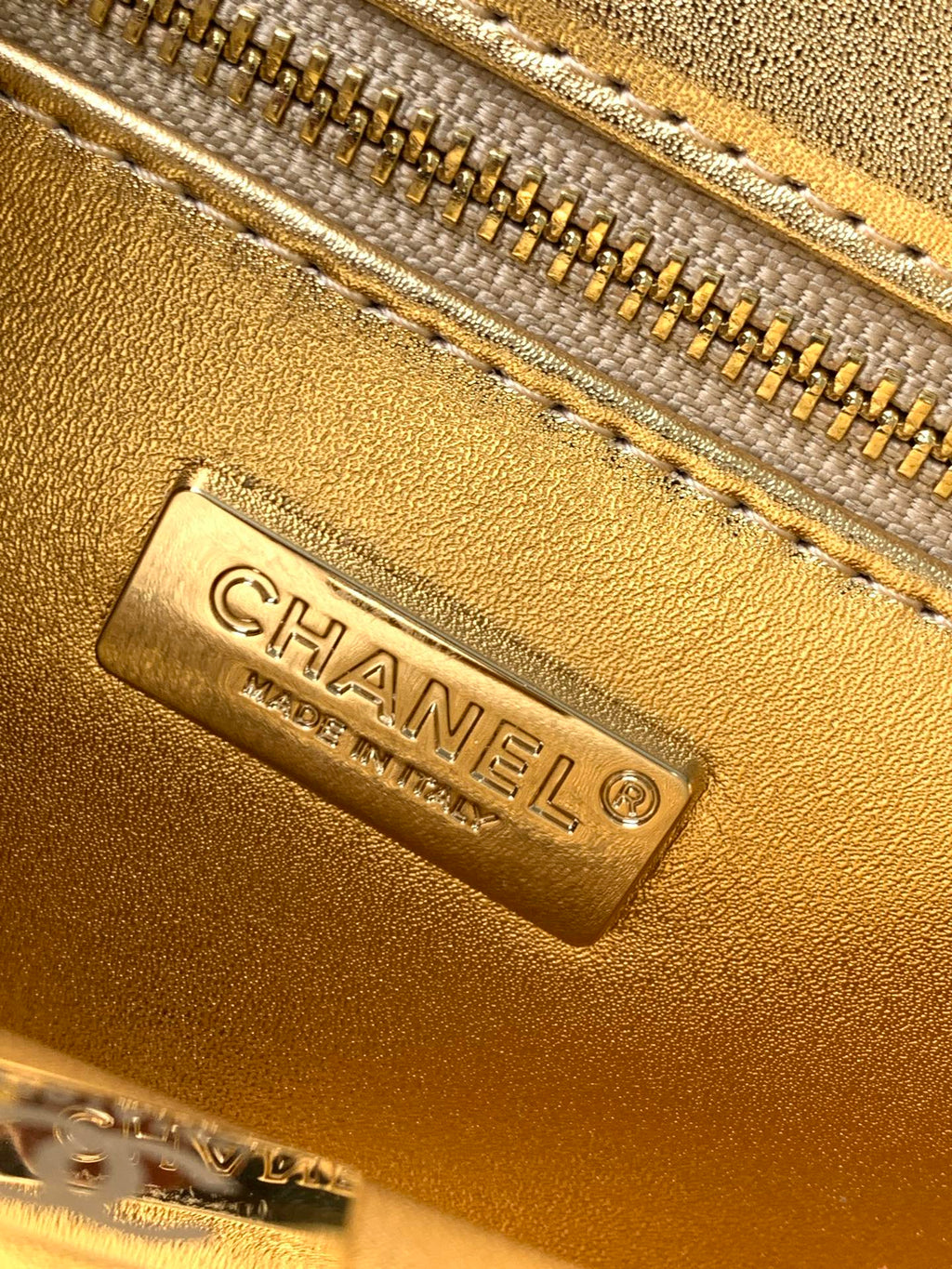 CC 2025 Flap Bag Brown Gold Sequin 298199