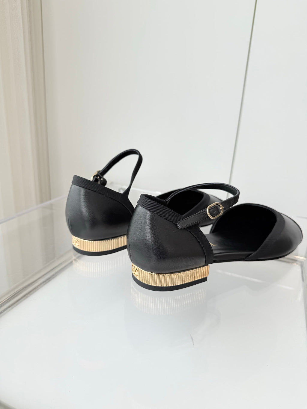 CC 25 Mary Jane Black Sheepskin 238754