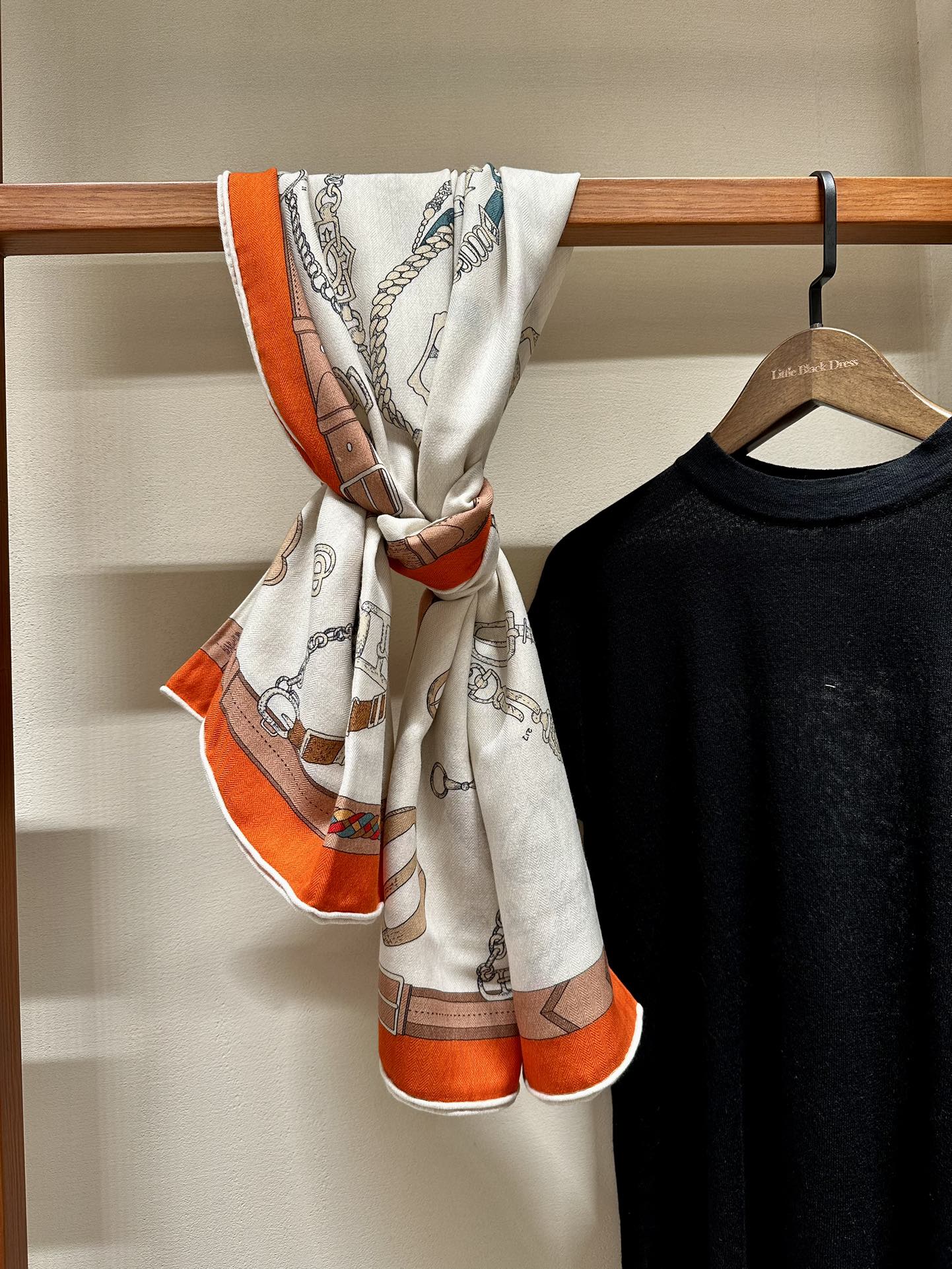 Chevaux Dechaines Shawl 135 CM IN Orange Colorful Cashmere Silk 373685