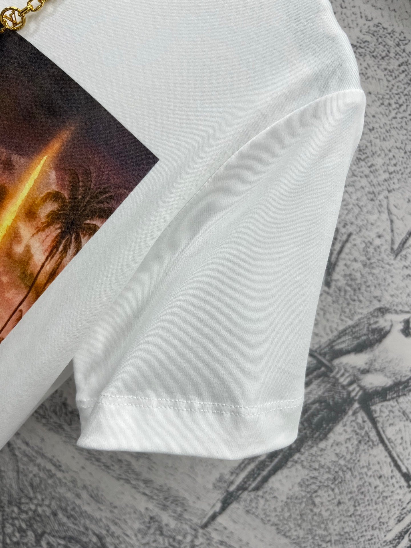 LV 25 Dusk Printed Patch Short-sleeved T-shirt White Cotton