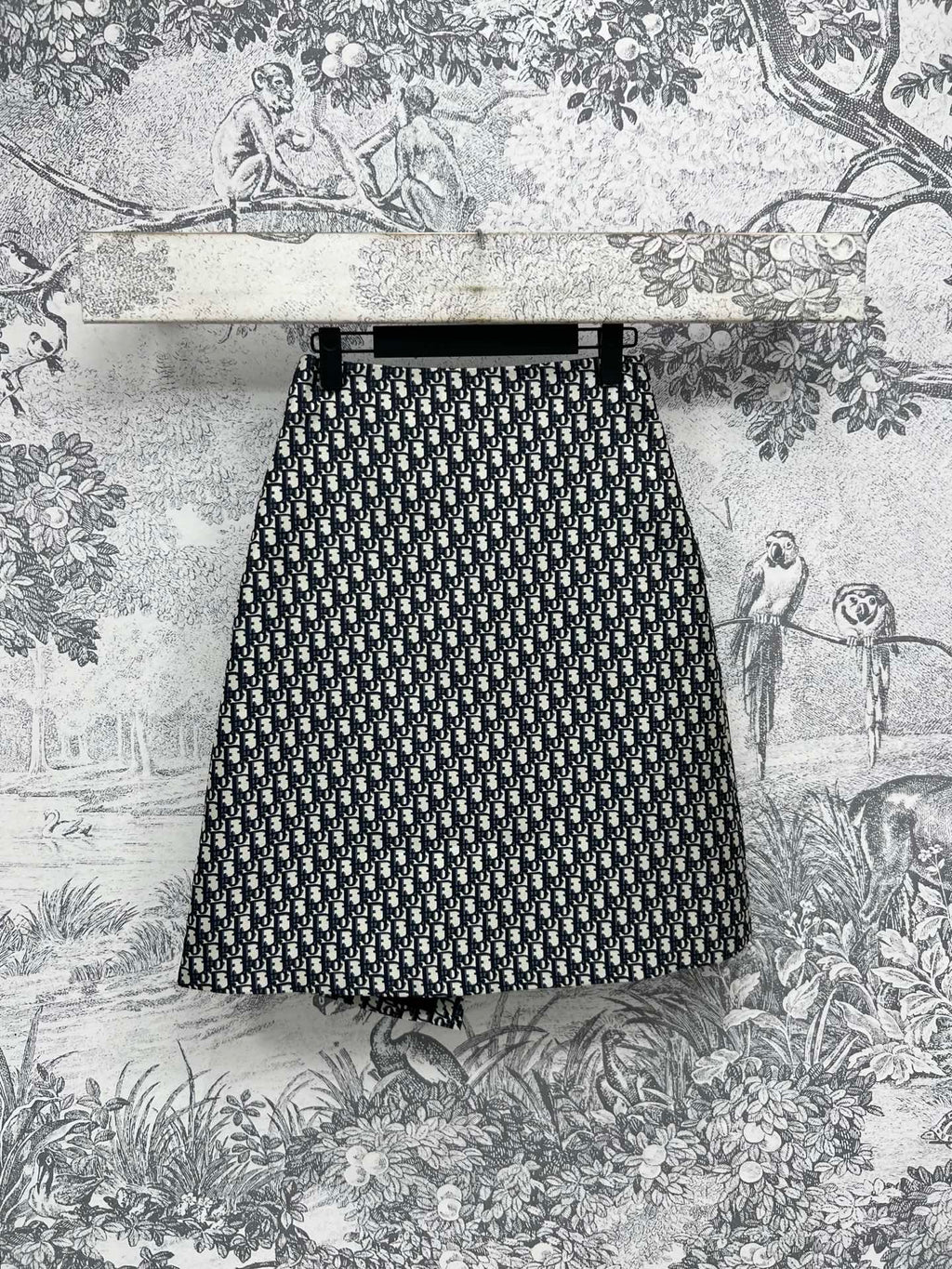 CD 25 Letter Skirt Black Polyester
