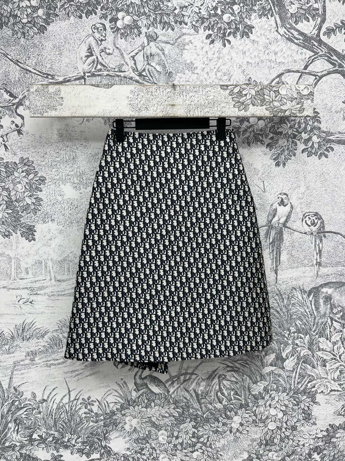 CD 25 Letter Skirt Black Polyester