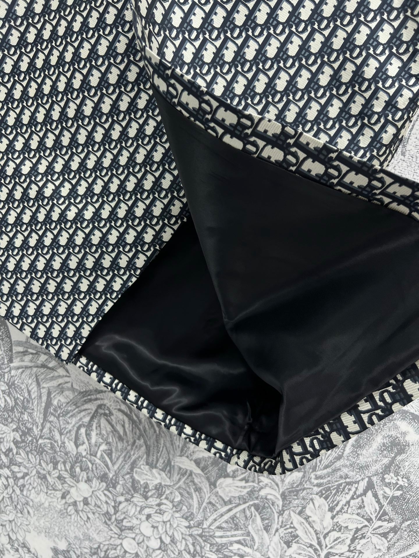 CD 25 Letter Skirt Black Polyester
