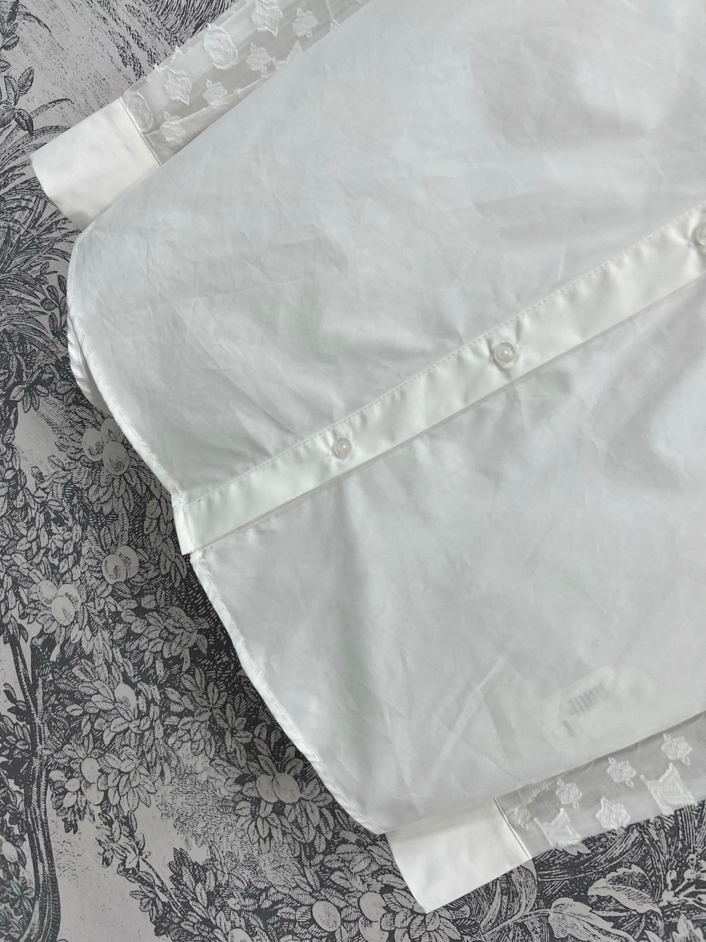 LV 25 Splicing Perspective Jacquard Monogram Sleeve Shirt White Cotton