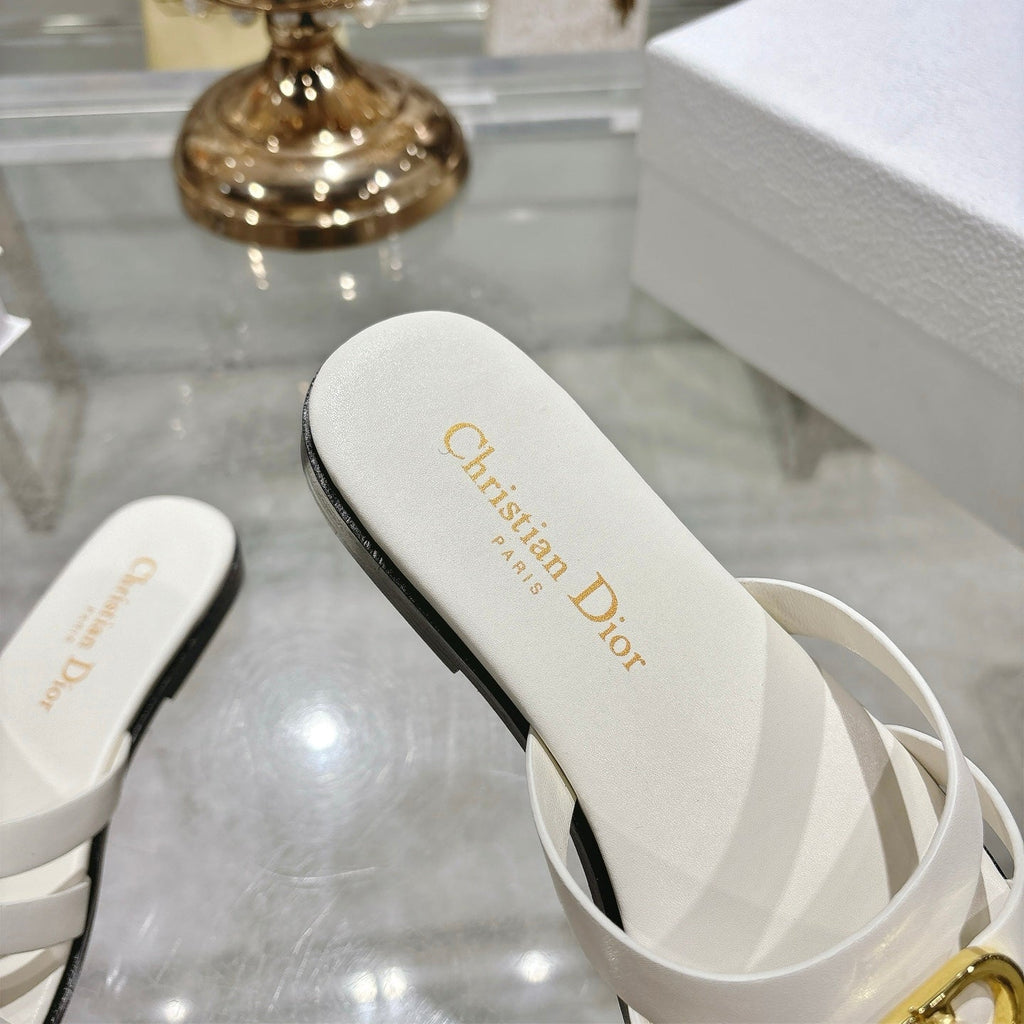 CD 26 Flat Sandals White Leather 592260