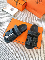 HM Chypre Sandal Black With White Stitching Lambskin 963494
