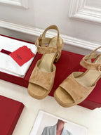 VT Garavani 25 Platform Beige Suede 330966
