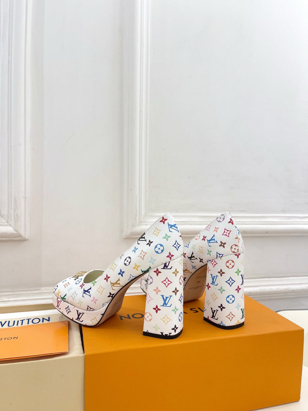 LV 26ss Pump 110 White Monogram Multicolor Leather 631921