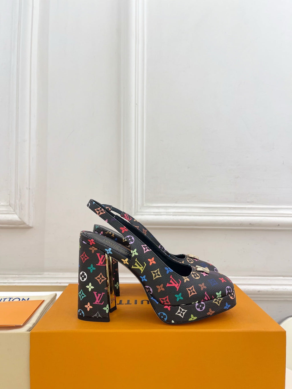 LV 26ss Platform Sandals 110 Black Monogram Multicolor Leather 631926