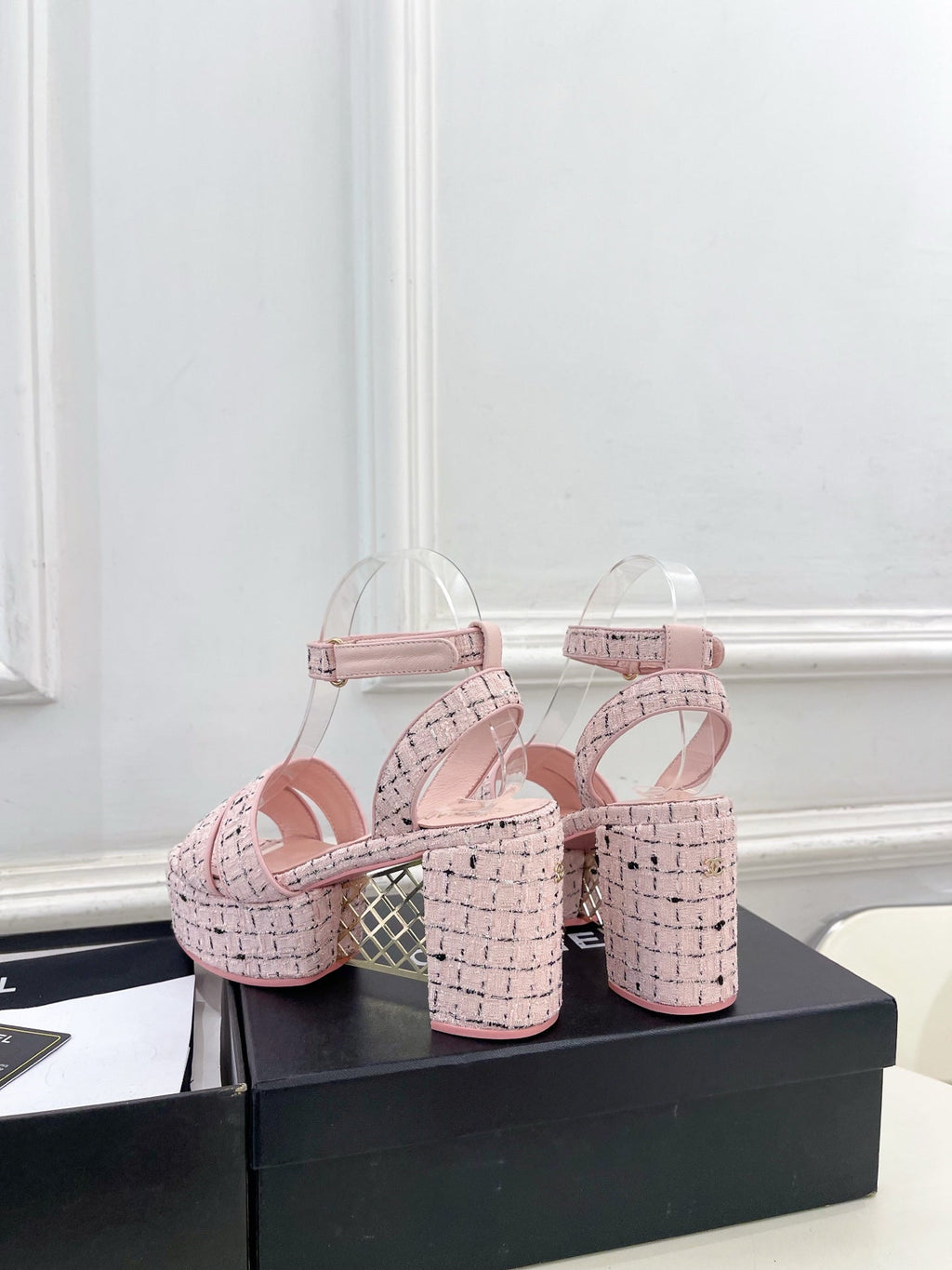 CC 26s HighHeeled Platform Sandals 85 Pink Black Tweed 631866
