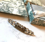 CD Brooch 01