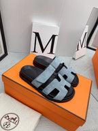 Chypre Sandal Black insole Light Blue lining