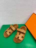 Chypre Sandal Gold shearling insole Gold goatskin lining