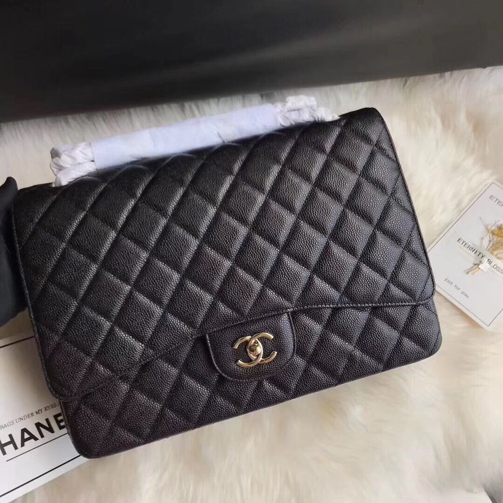 FLAP BAG 33CM BLACK CAVIAR SILVER HARDWARE